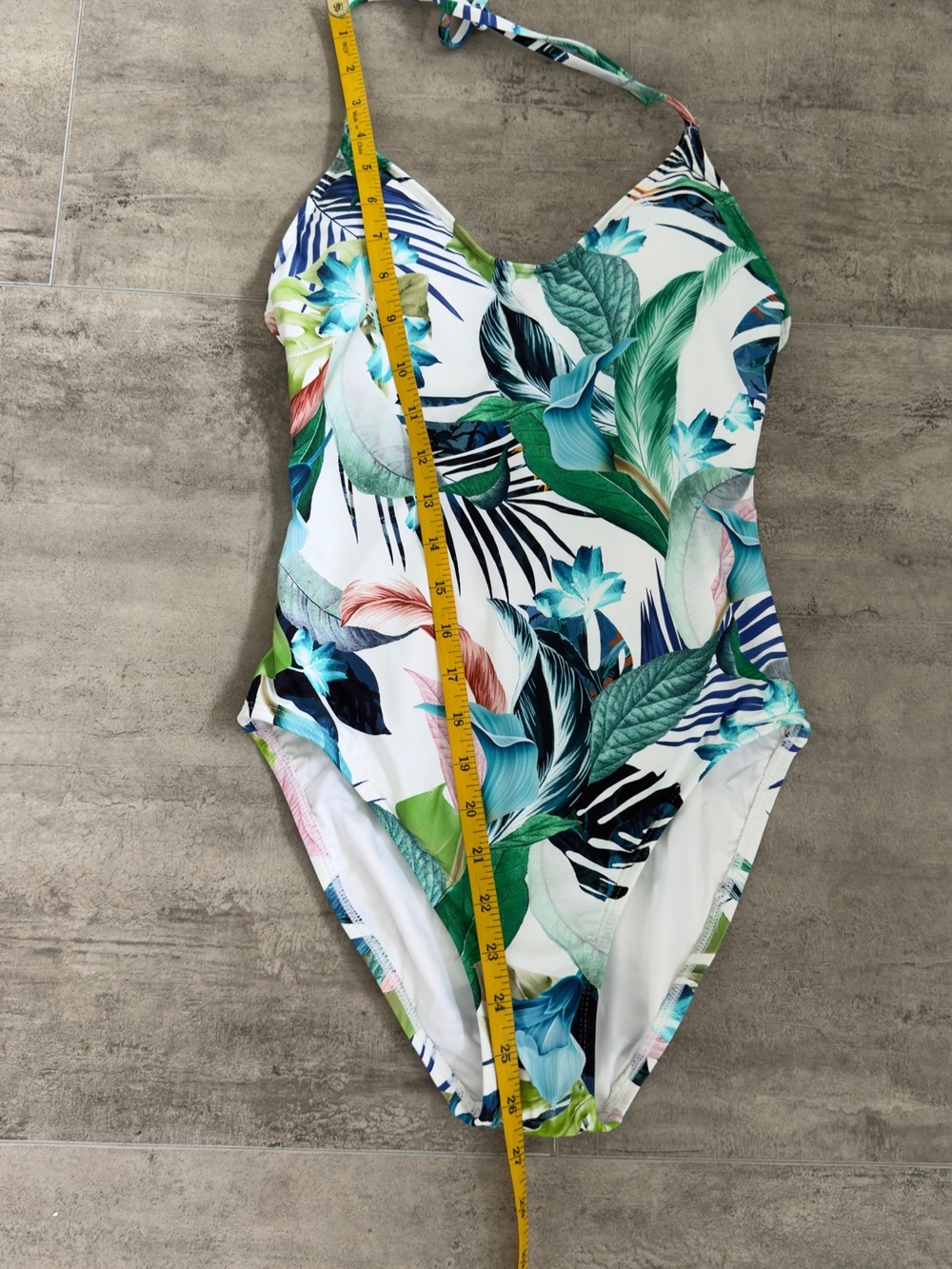 LA BLANCA one-piece halter swimsuit Size 4 NWOT - Picture 4 of 16
